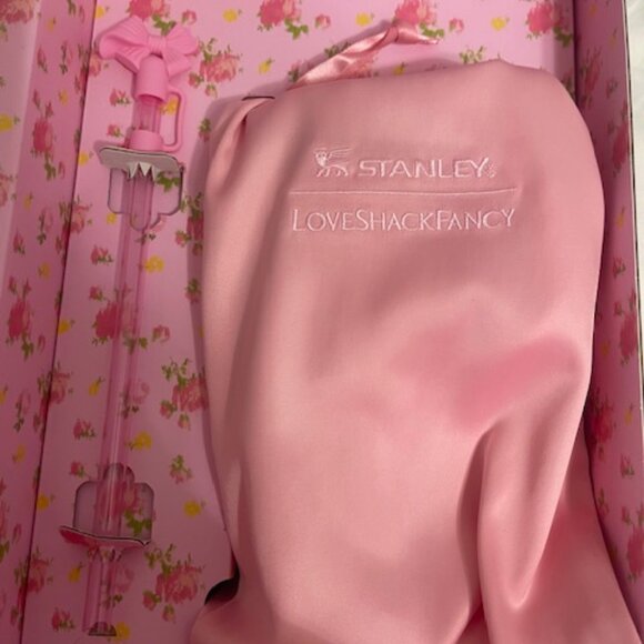 Stanley 1913 x LoveShackFancy Quencher H2.0 Flowstate™ Tumbler | 30 OZ - Picture 8 of 8